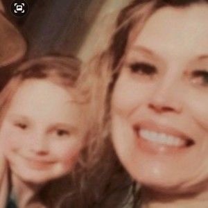 Meet your Posher, Stacy